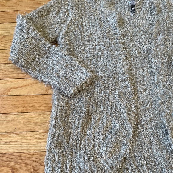 Kensie open eyelash cardigan small - Picture 3 of 3